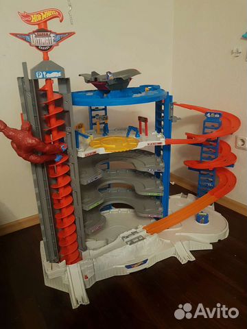 Супергараж Hot Wheels/хот вилс парковка