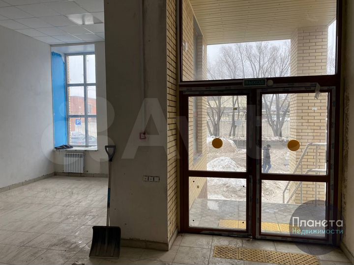 Отдельный вход/торговое помещение/офис 117 м²