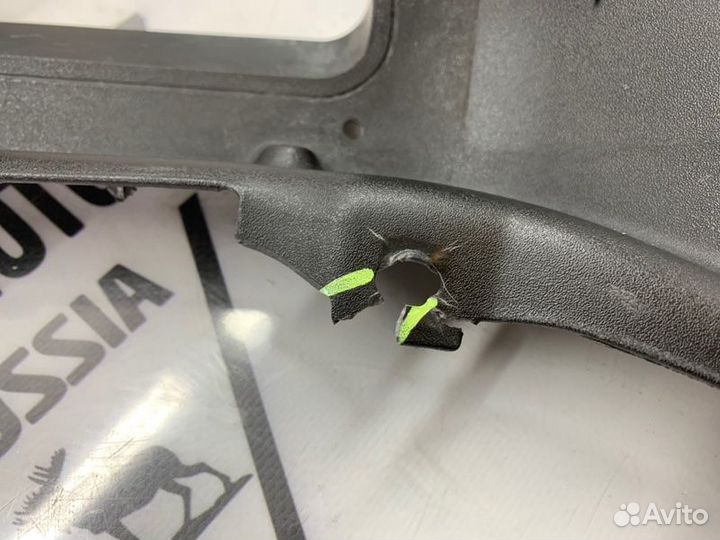 Накладка замка капота Volvo C30 S40 V50 2.4 5 CYL