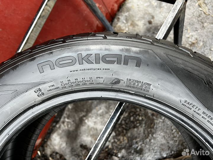 Nokian Tyres Hakkapeliitta R2 225/55 R17 101R