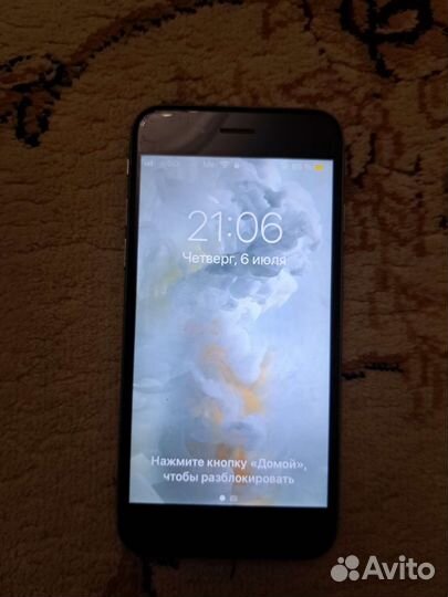 Телефон iPhone 6s
