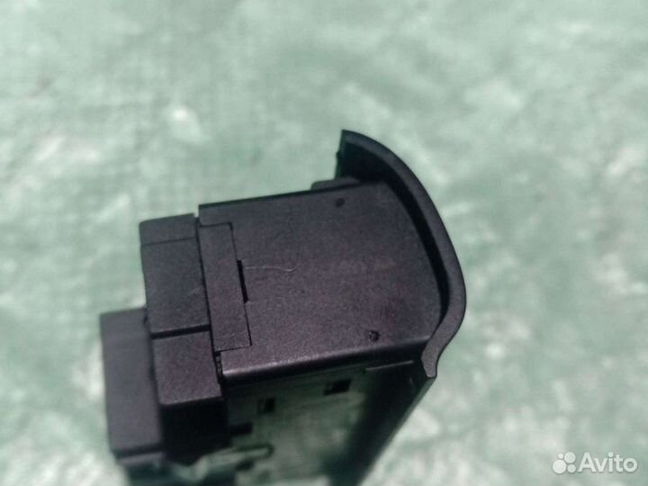 Кнопка подогрева стекла задняя Ford Mondeo 1