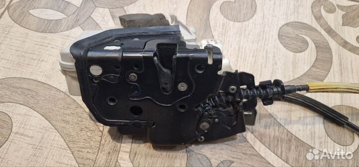 Замок передний левый audi a8/s8 d4