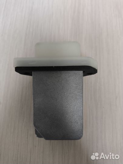 Резистор отопителя Nissan