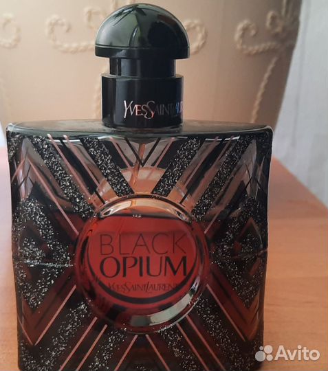 Black Opium Pure Lllusion Y. S. Laurent (оригинал)