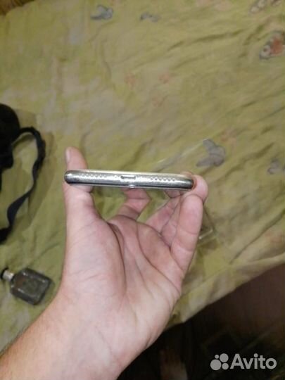 Телефон iPhone 10