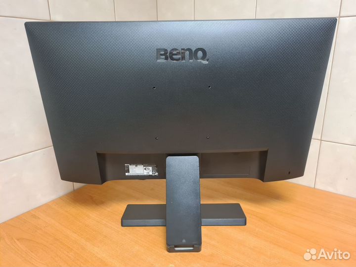 Безрамочный монитор Benq 24 дюйма в идеале