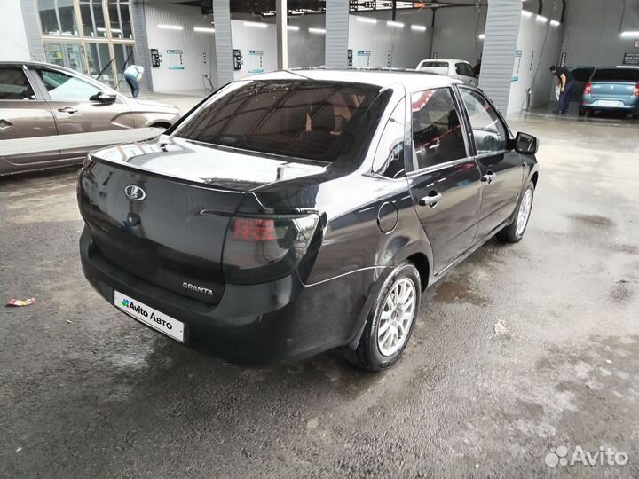 LADA Granta 1.6 МТ, 2012, 200 800 км