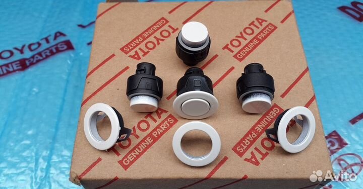 Парковочный датчик Toyota Venza