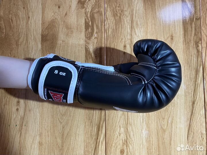 Перчатки боксёрские Reyvel 8 унц