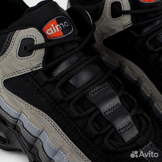 Кроссовки Air Max 95 Grey Black/Red with Fur: Динамика в каждом шаге