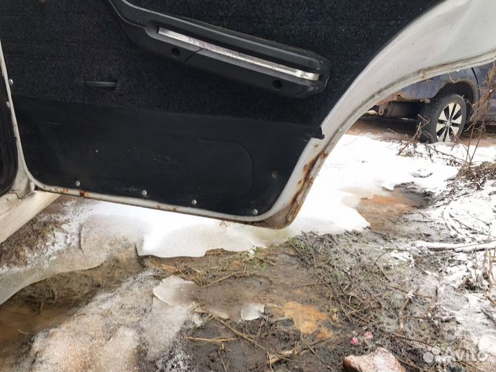 Задние двери ваз 2107