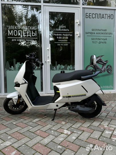 Электроскутер NIU F400T scooter