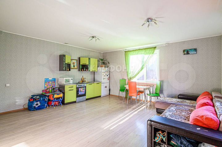 Дом 82 м² на участке 1,6 сот.