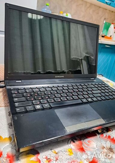 Ноутбук Samsung 305V5A-T05