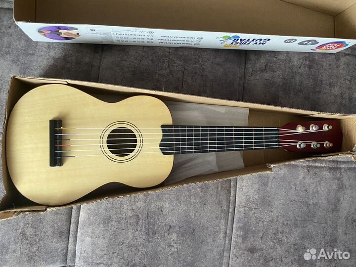 Детская гитара