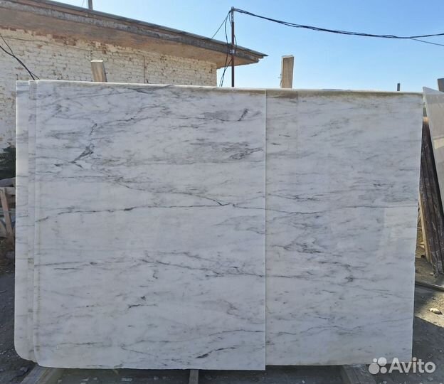 Белый мрамор