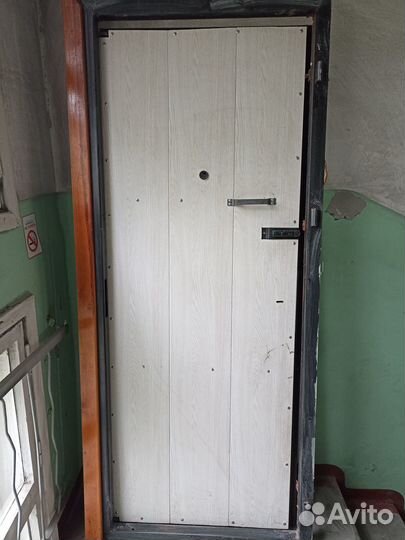 Дверь входная железная бу