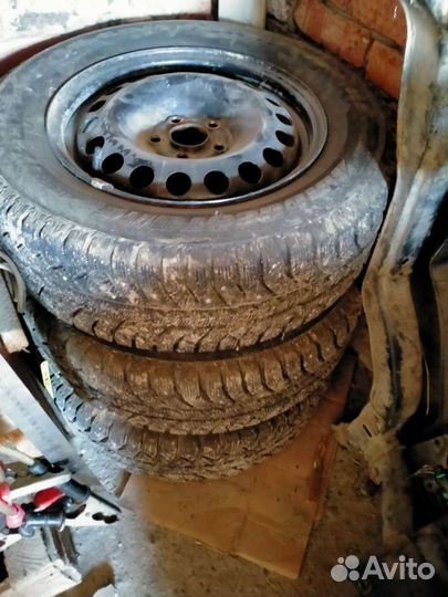 Bridgestone Ice Cruiser 7000 205/65 R15