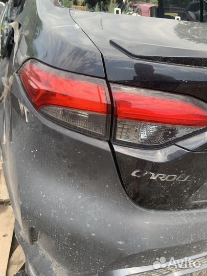 Блок задних фонарей USA Toyota Corolla SE E210