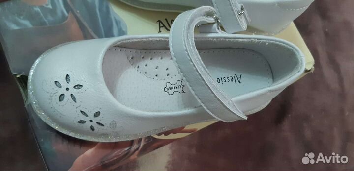 Белые туфельки для девочки 25р кожаные