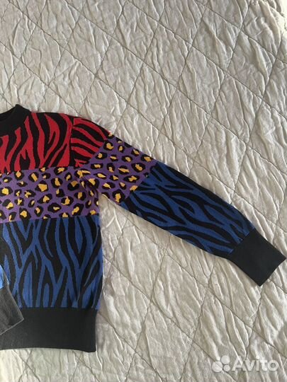 Свитер женский
