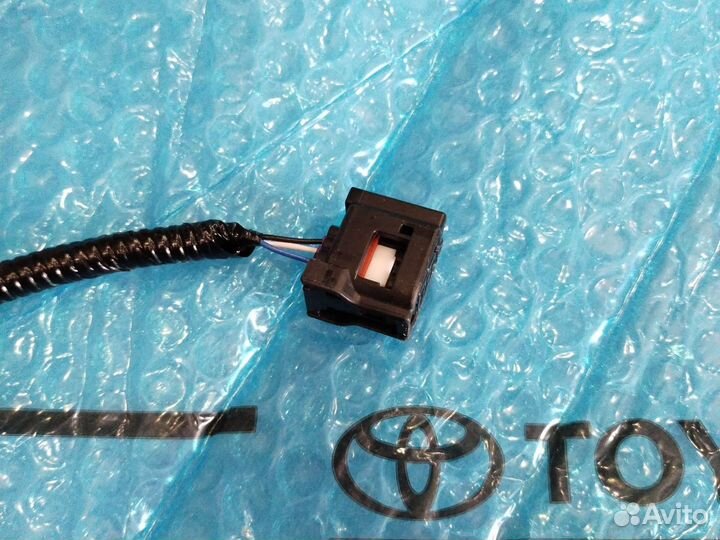 Фишка парктроника Прадо 150 Оригинал 3 pin 17-23