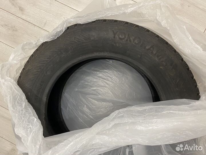 Yokohama Ice Guard IG65 235/60 R17 106T