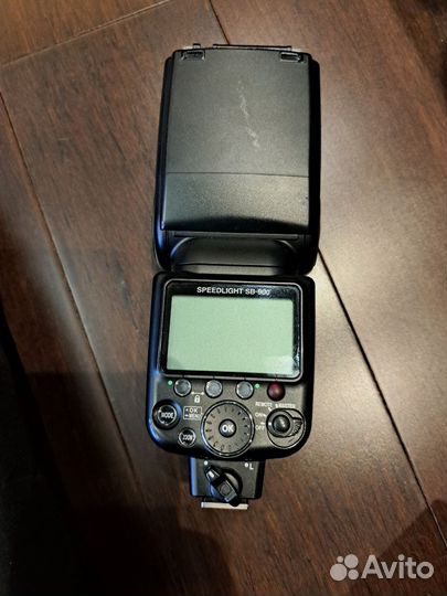 Объективы Nikon 24-70mm f/2.8 и 85mm f/1.4g