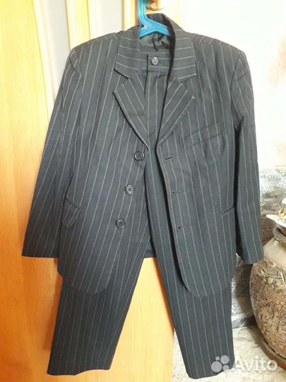 Школьный костюм (пиджак и брюки )