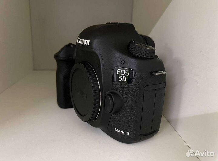Canon 5D Mark III Body id 34 670