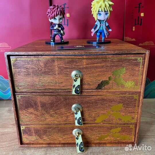 Камод с китайской посудой для чайной церемонии