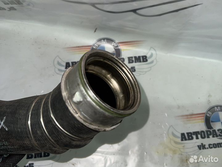 Патрубок интеркулера бмв Х3 е83 3.0d