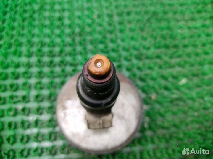 Форсунка инжекторная Газ Газель 3302 3302 2000