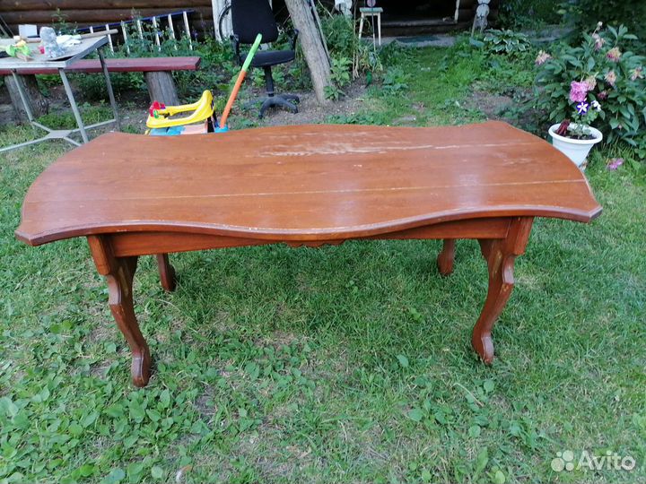 Кухонный стол