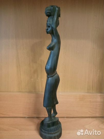 Африканские статуэтки из дерева