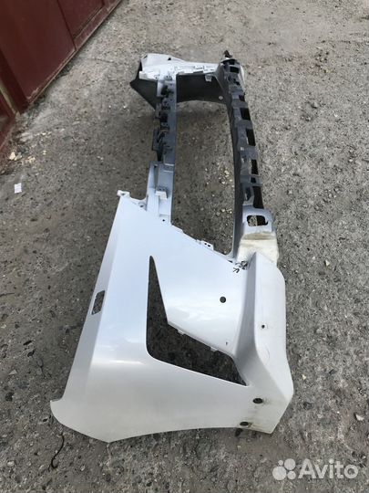 Бампер передний Lexus LX