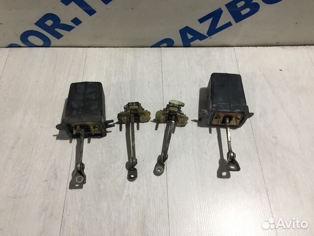 Ограничитель двери зад лев peugeot 307 1.6 ат хетч