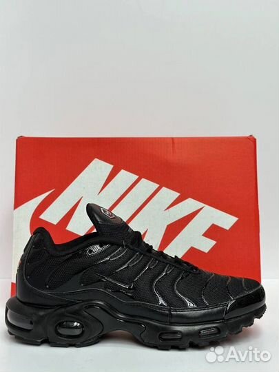 Кроссовки Nike Air Max Tn Plus