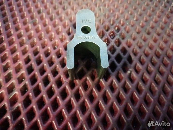 Кронштейн топливной форсунки Daf Xf105