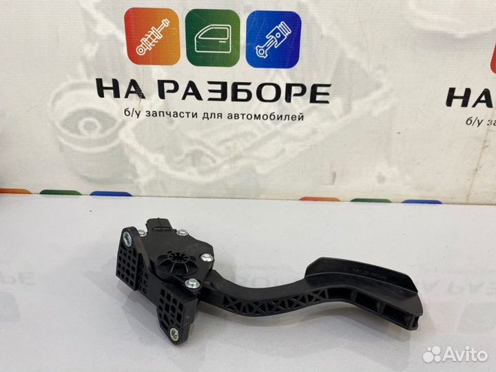 Педаль газа Toyota Camry XV55 2GR-FE 2015