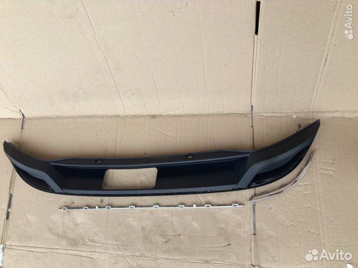 Молдинг-хром заднего бампера VW Golf VII 2017+