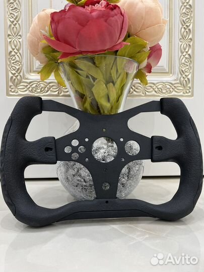 Thrustmaster t300 штурвал