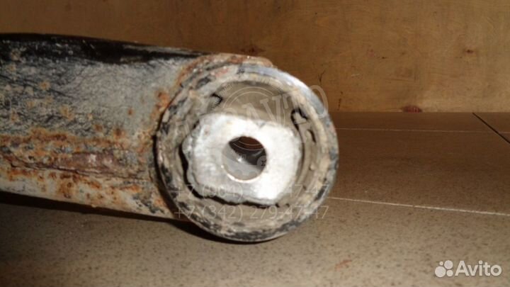 Рычаг задний нижний правый Range Rover 3