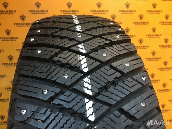 Goodyear Ultragrip Ice Arctic 215/65 R16 98T
