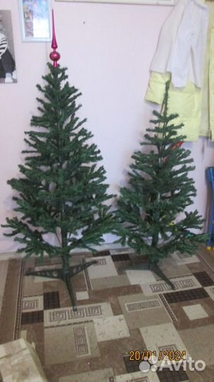 Елка искусственная, б/у, зелёная. Цена за обе