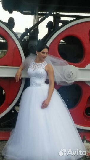 Свадебное платье 42 44