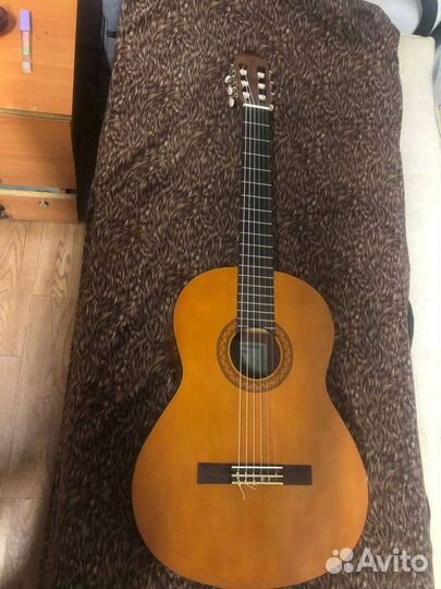 Классическая гитара yamaha c40