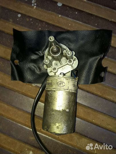 Мотор трапеции стеклоочистителя шеви нива