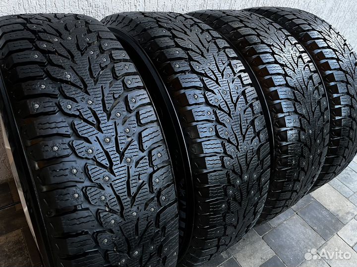 Kumho WinterCraft Ice Wi32 215/65 R16